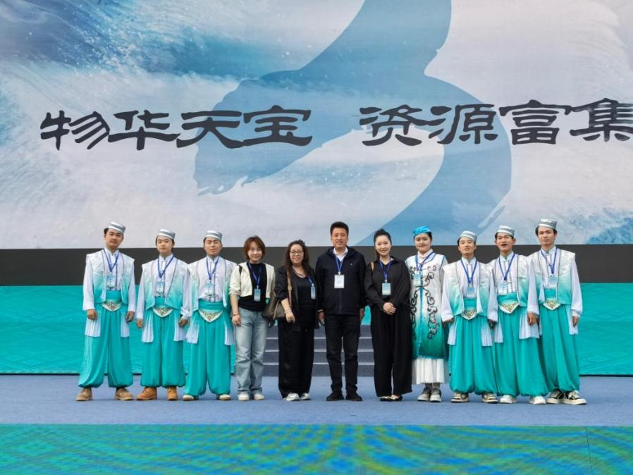 音乐舞蹈学院《尕连手》放歌第六届西部民歌展演
